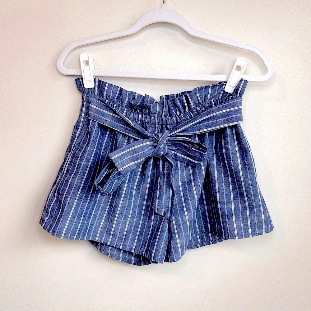 Love Tree High Waist Blue and White Stripe Paper Bag Shorts Size Medium NWOT - Picture 2 of 10